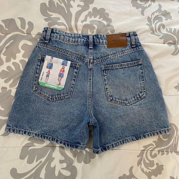 New Simple Society Super High Rise Mom Short 27 NWT - Picture 2 of 9